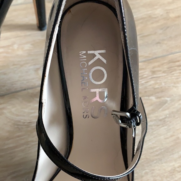 Michael Kors Heels - Picture 2 of 3